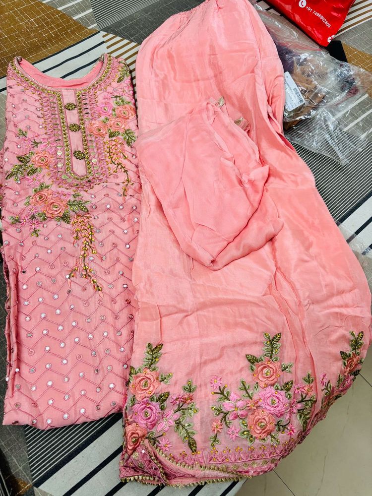 Elegant Pink Embroidered Kurta Set