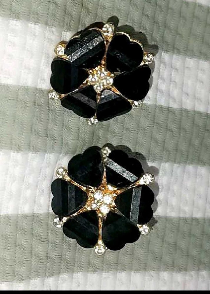 Black Statement Studs With Small Rimstones 🥰