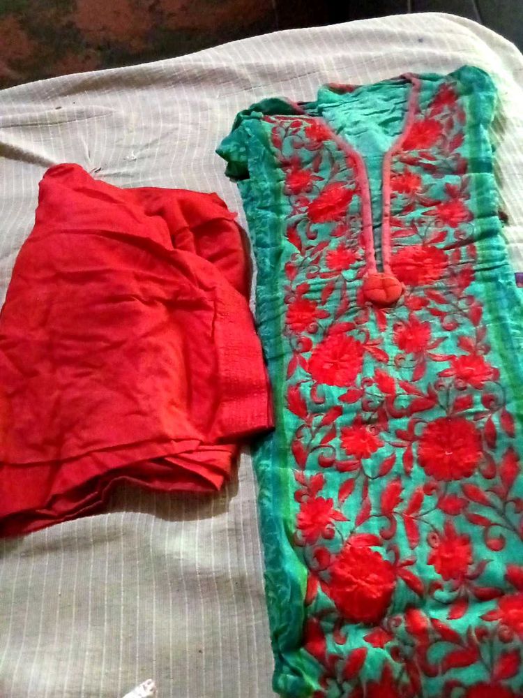 Embroidered Kurta Set size XXL