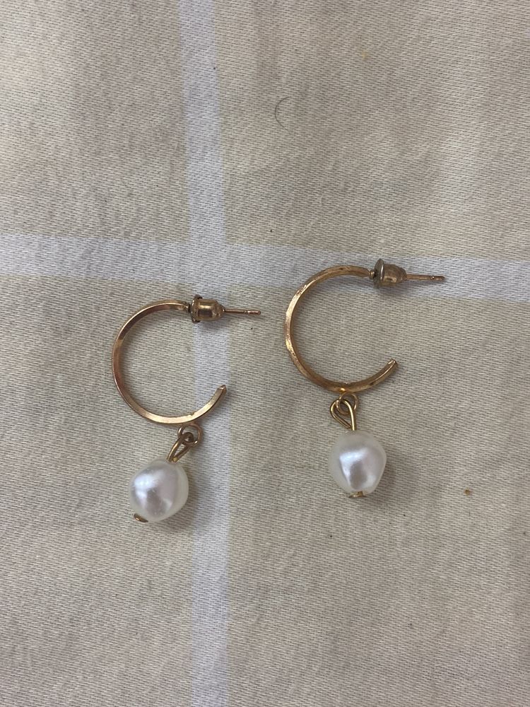 Combo of necklace, bracelet and earrings