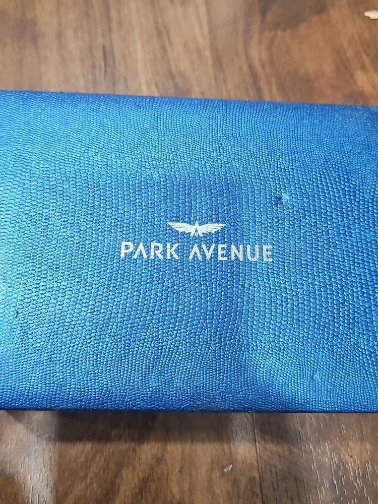 Park Avenue Tie Box