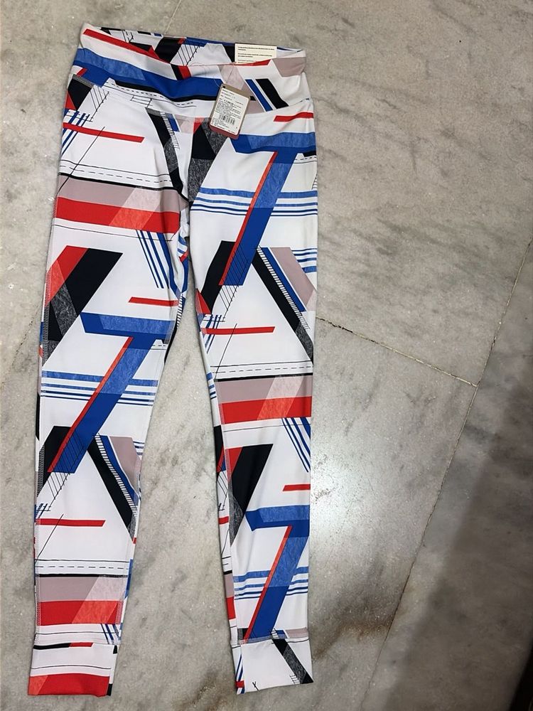 gym leggings-brand new