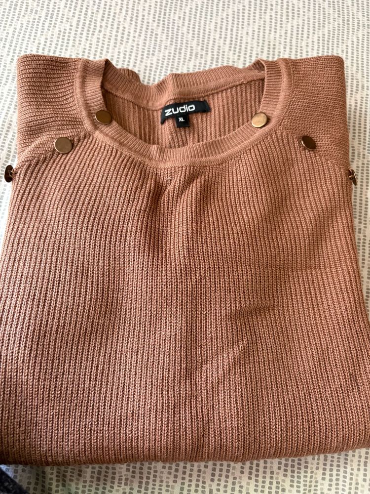 Zudio Brown Knit Top