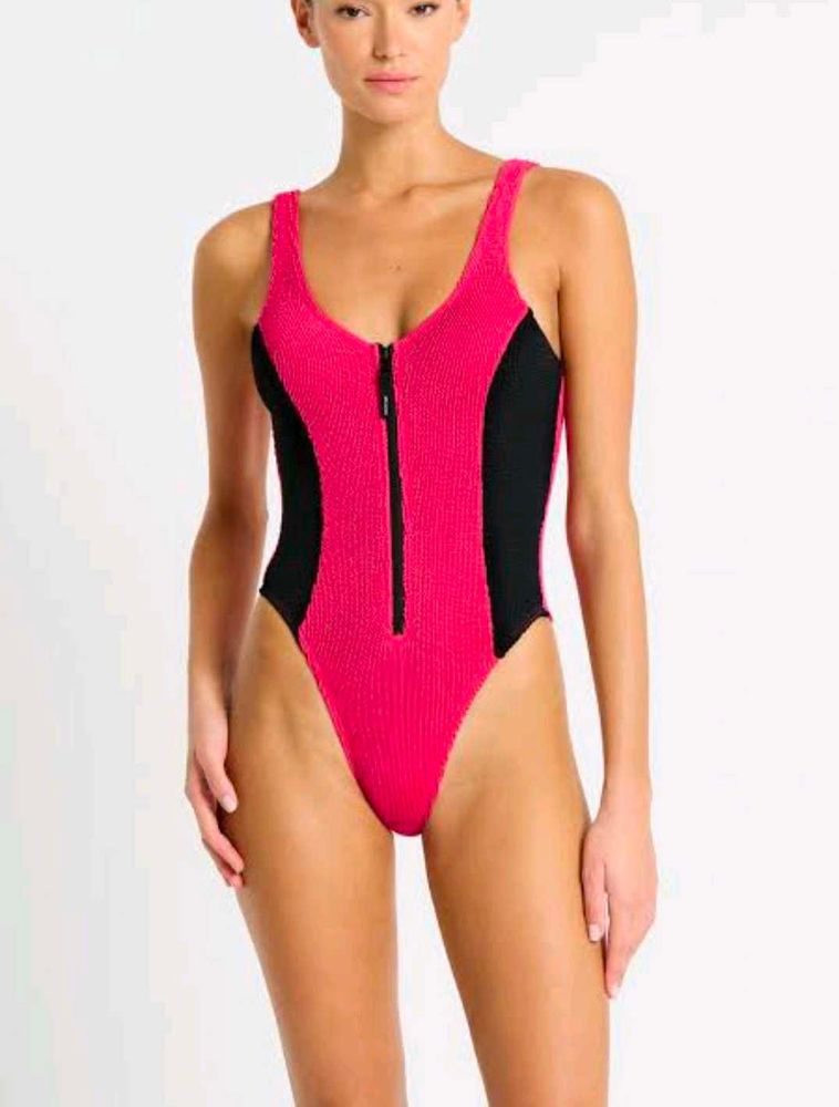 Very Sexy And Beautiful Swimsuit