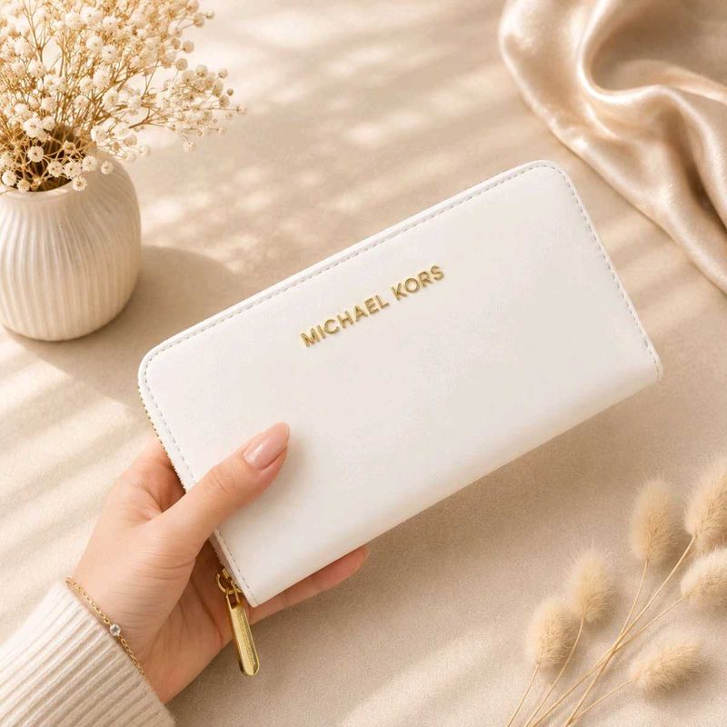 Micheal kors wallet