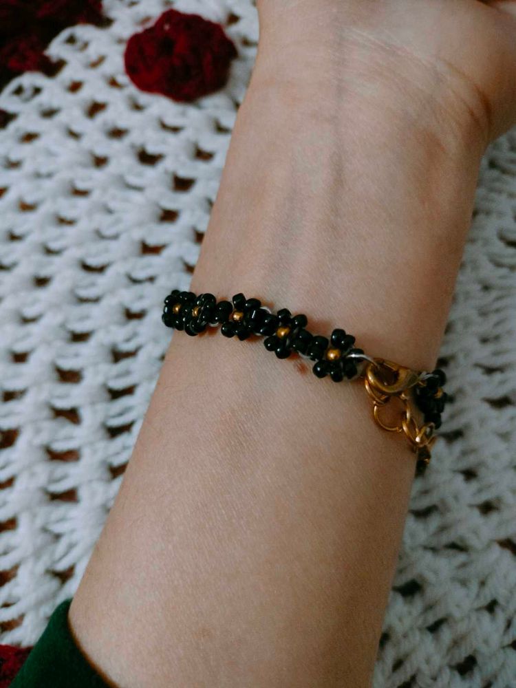 Black Beaded Flower Bracelet