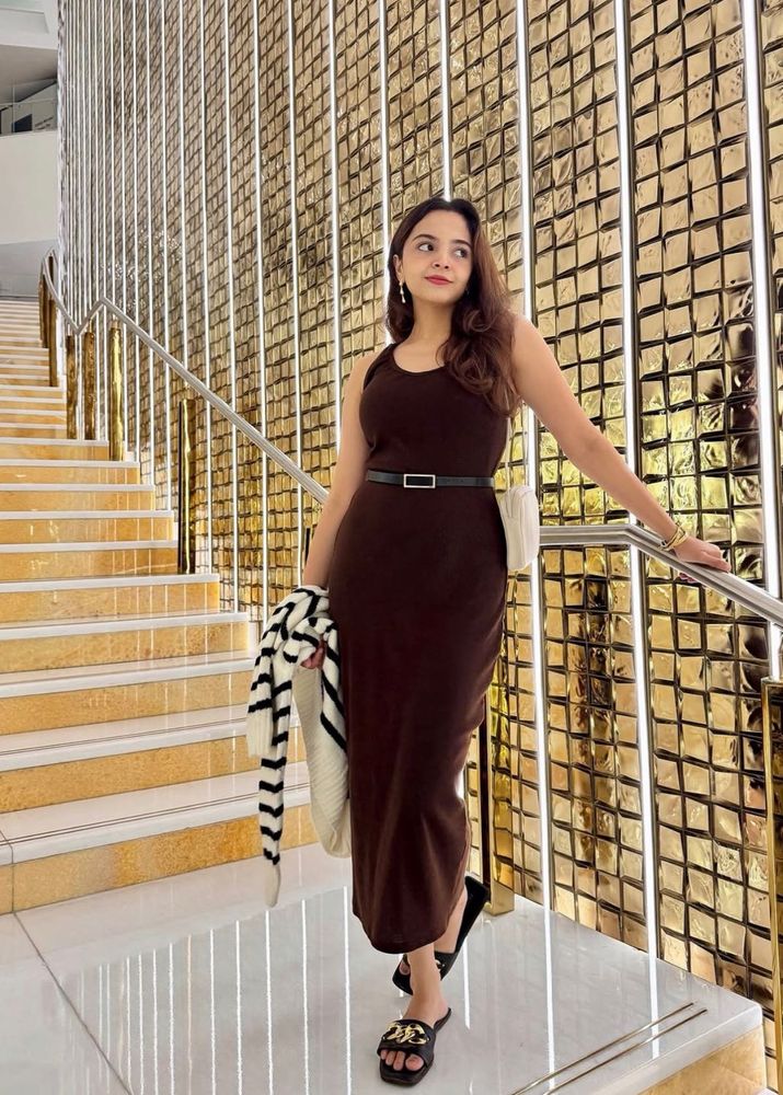 Chic Sleeveless Knit Maxi Dress
