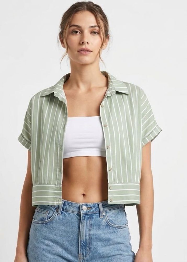 Vertical Striped Cropped Shirt