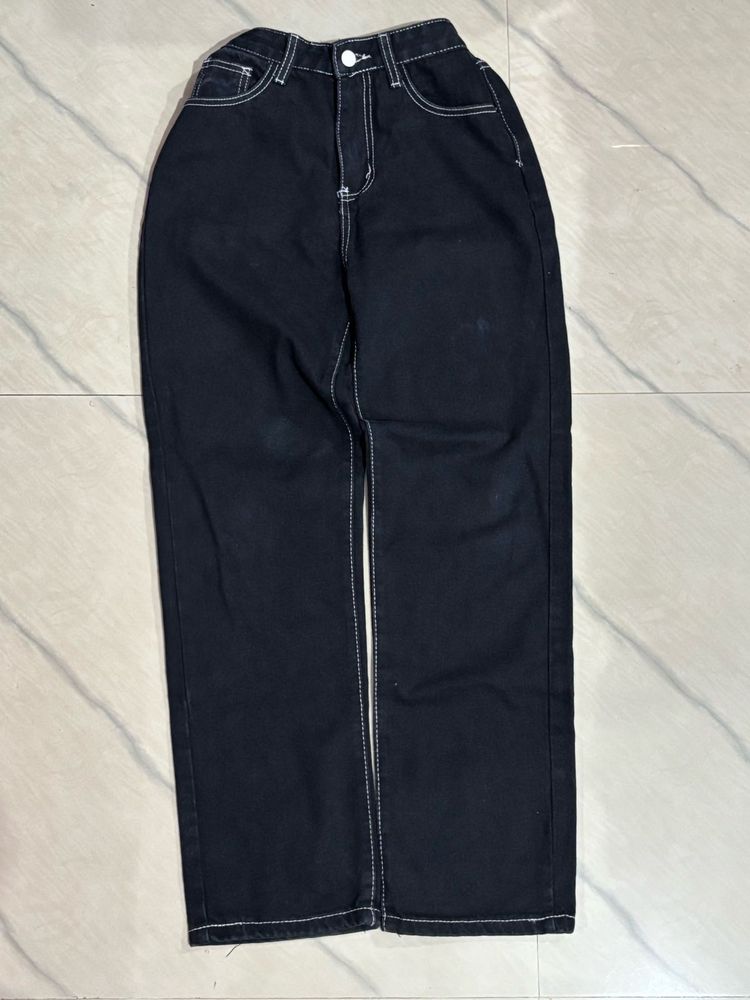 BLACK BAGGY JEANS
