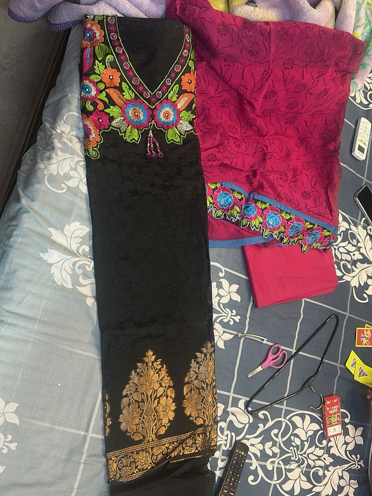 Elegant Black Embroidered Kurta Set