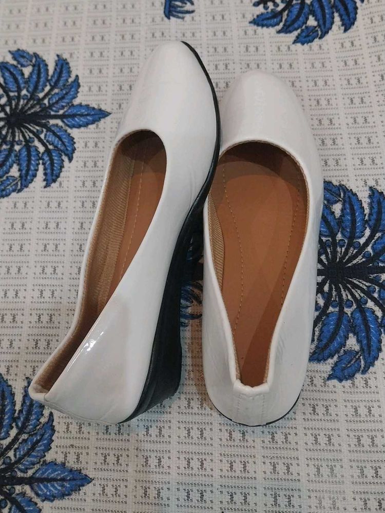White Ballerinas - Classic &amp; Chic