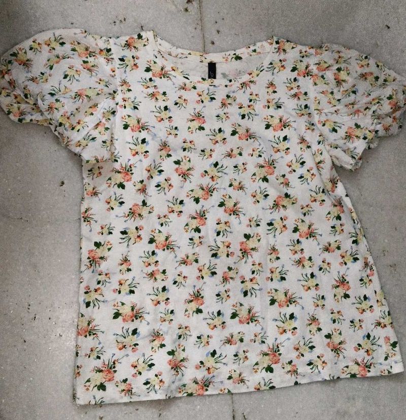 Floral Puff Sleeve Top