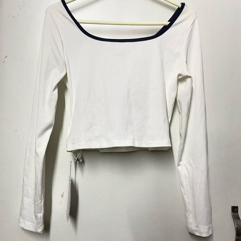 White Long Sleeve Cropped Top