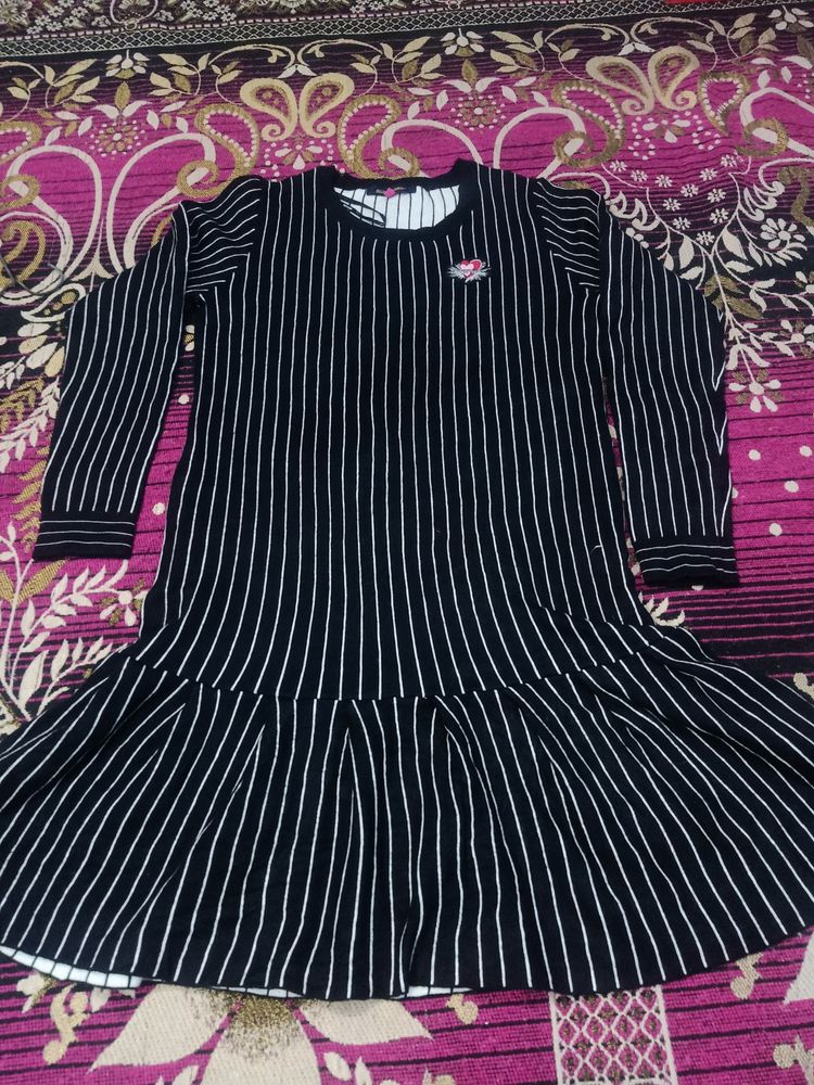 Black Long Woolen Top