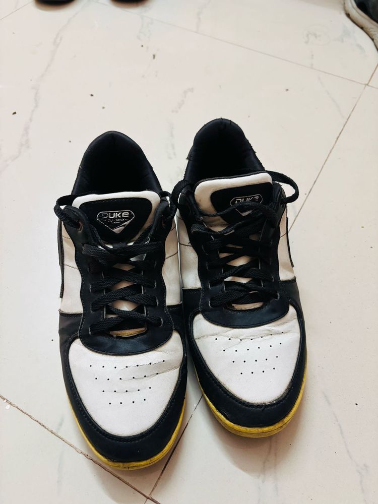 Duke Sneakers