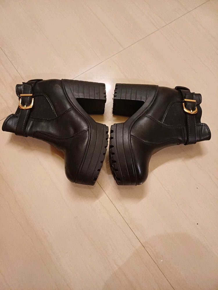 Chunky Platform Buckle Boots