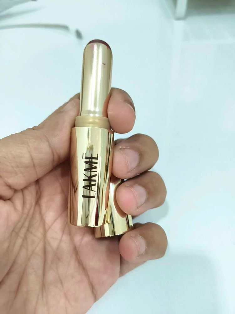 Lakme priming matte Lipstick mp6 deep wine