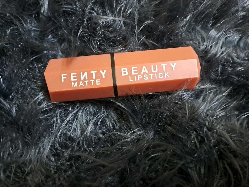 Fenty Beauty Matte Lipstick 💄