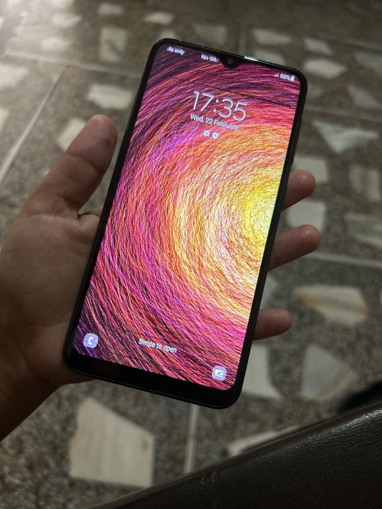 Samsung Galaxy A10 4G | 2GB RAM 32GB | Working |