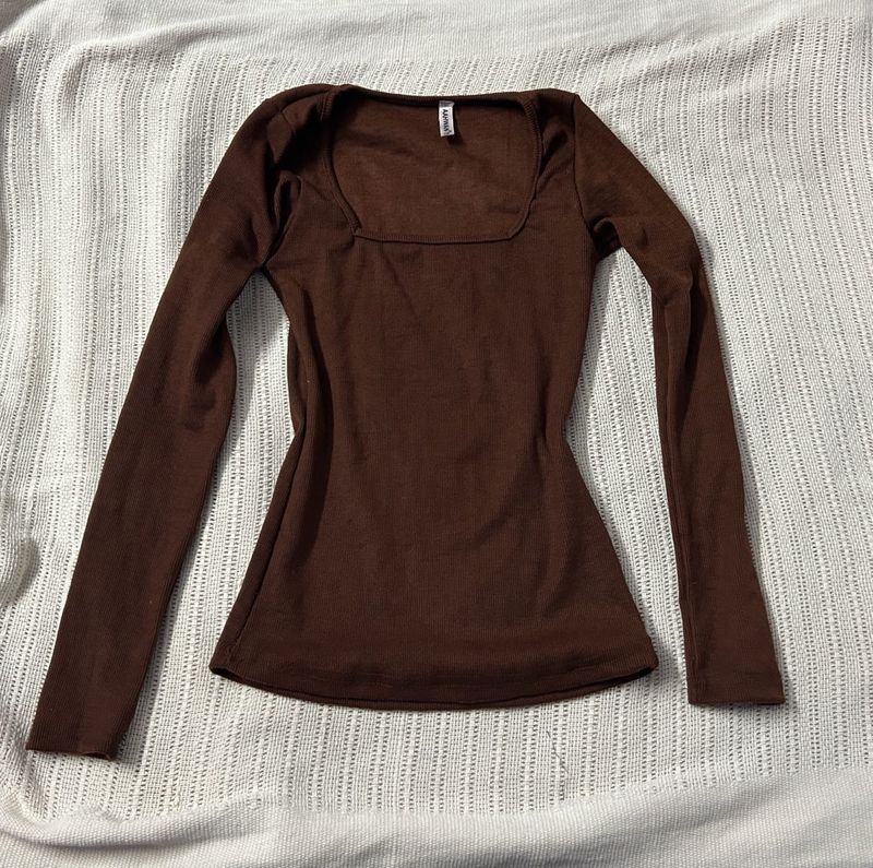 Brown square neck ribbed top