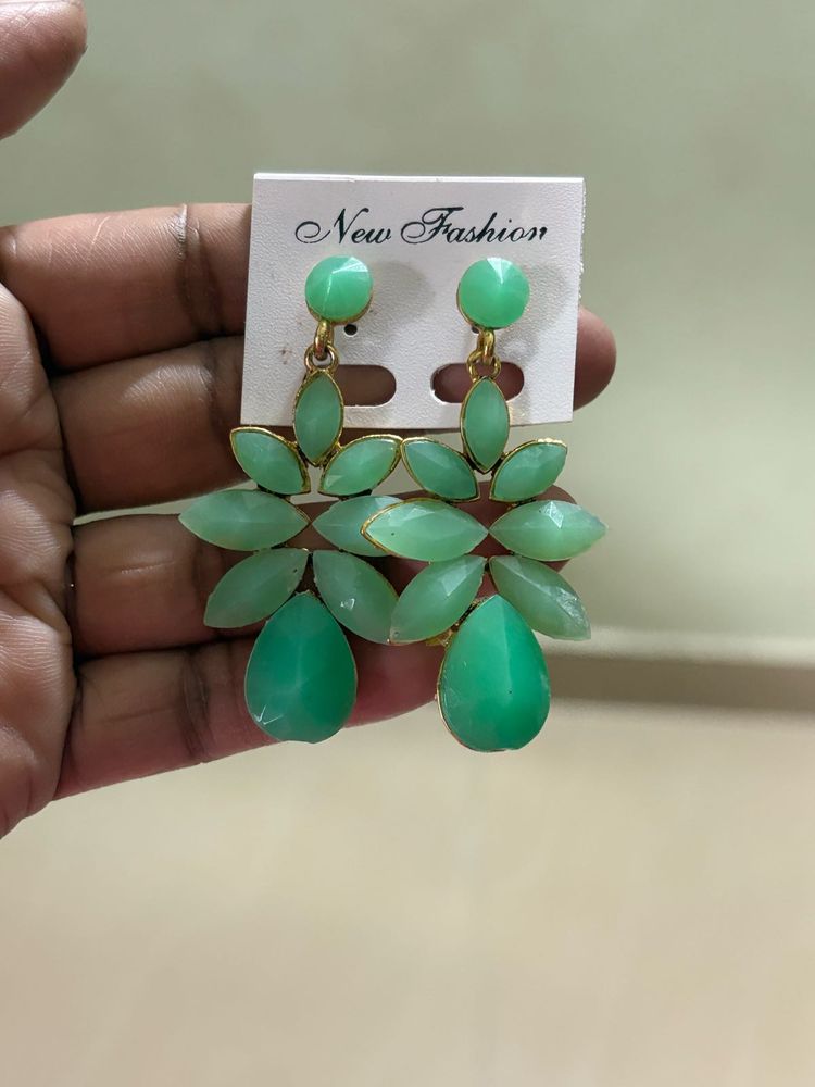 Elegant Green Drop Earrings
