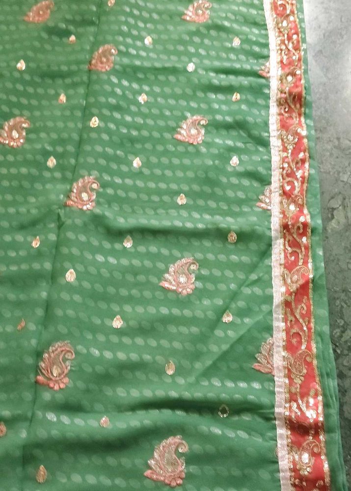 Green Saree with Paisley &amp; Dot Motifs