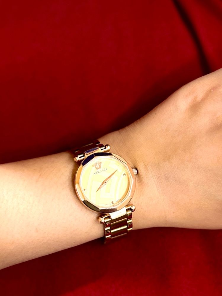 Elegant Gold Versace Watch