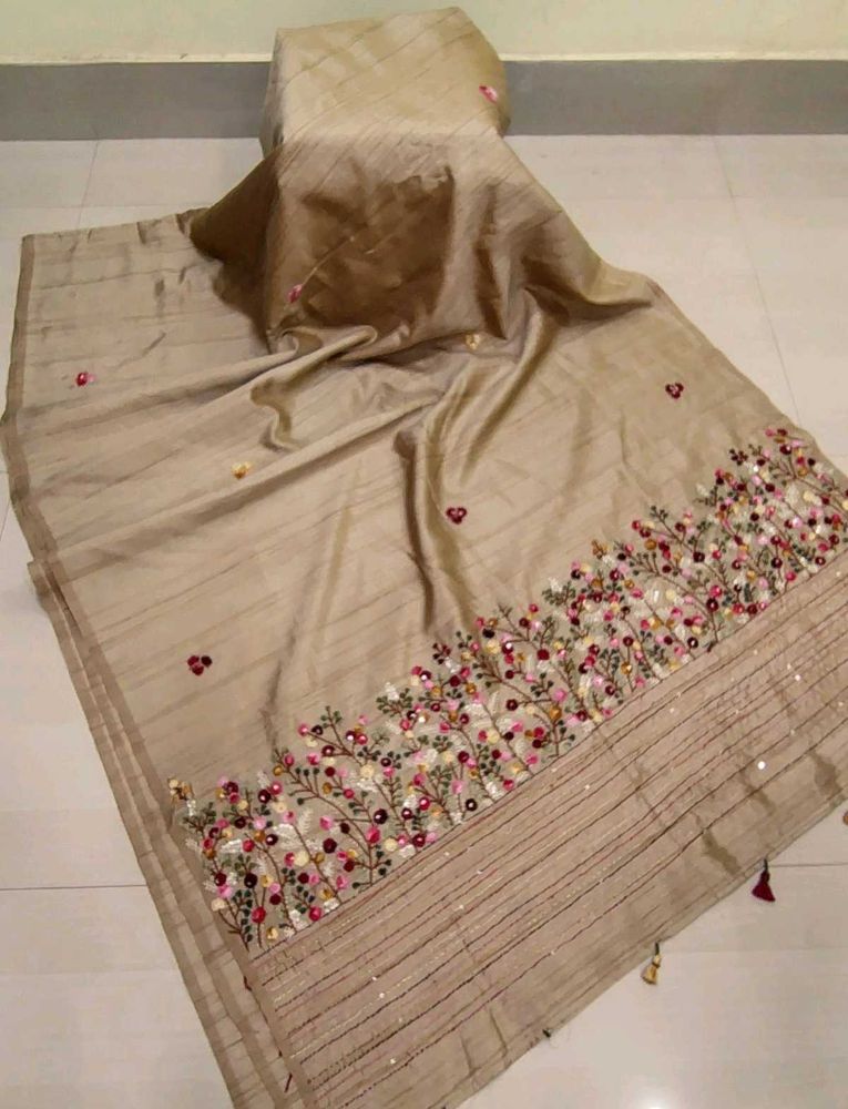 BRAND NEW Hand Embroideredsemi tassar  Saree