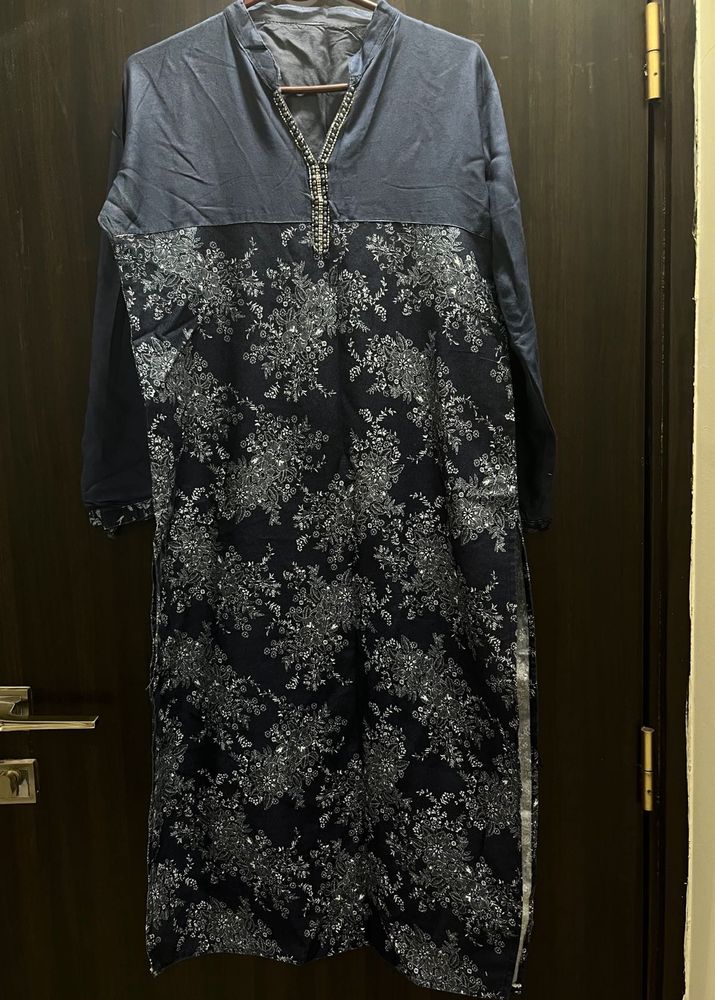 Elegant Navy Blue Embroidered Kurta