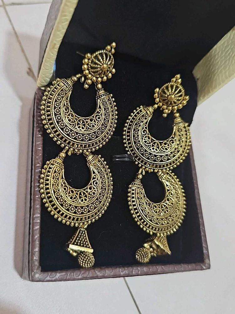 Exquisite Traditional Gold Earrings