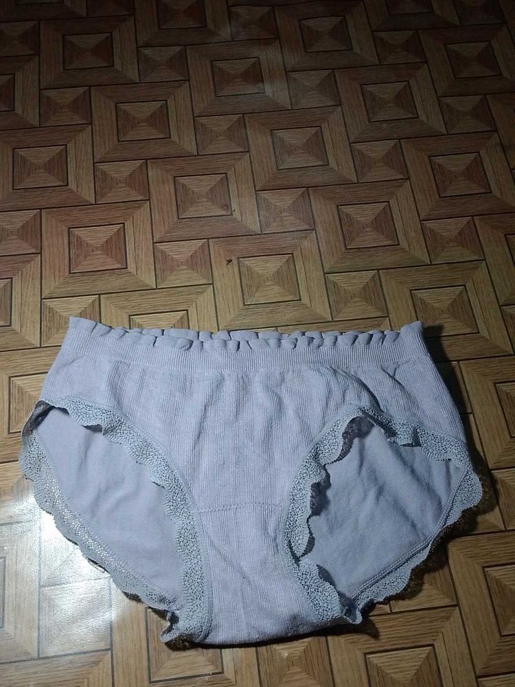Comfortable Lace Trim Briefs