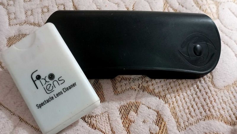 2 Black Specs Box With Lens Cleaner 💓