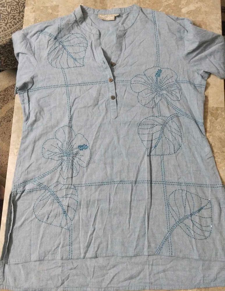 Blue Floral Embroidered Kurta