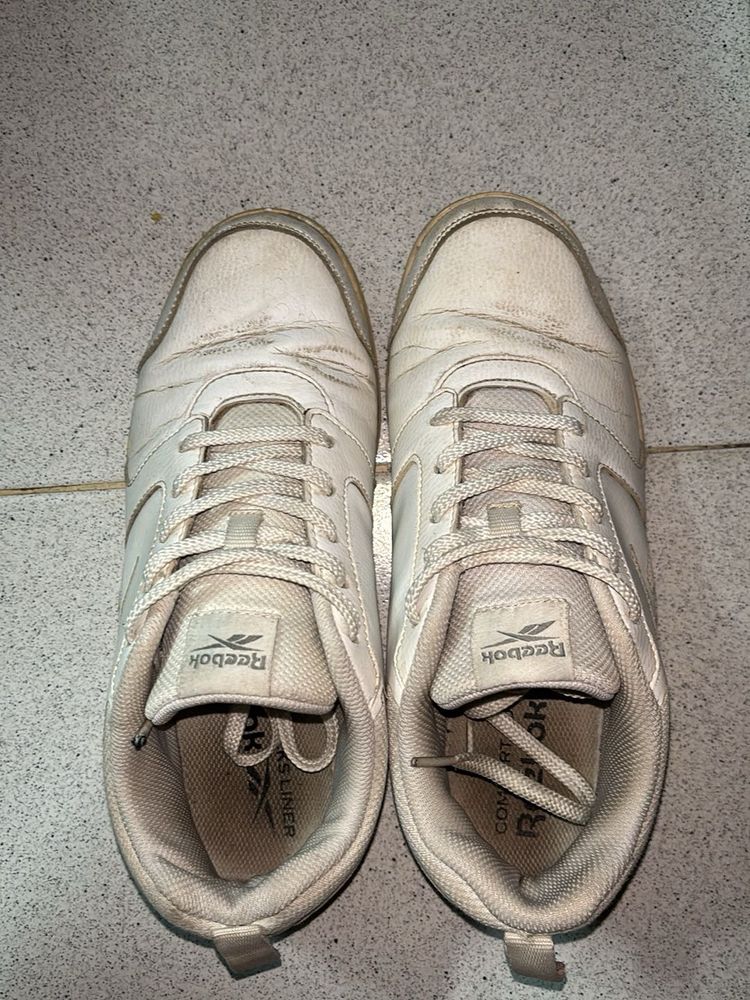 Reebok White Casual Shoes