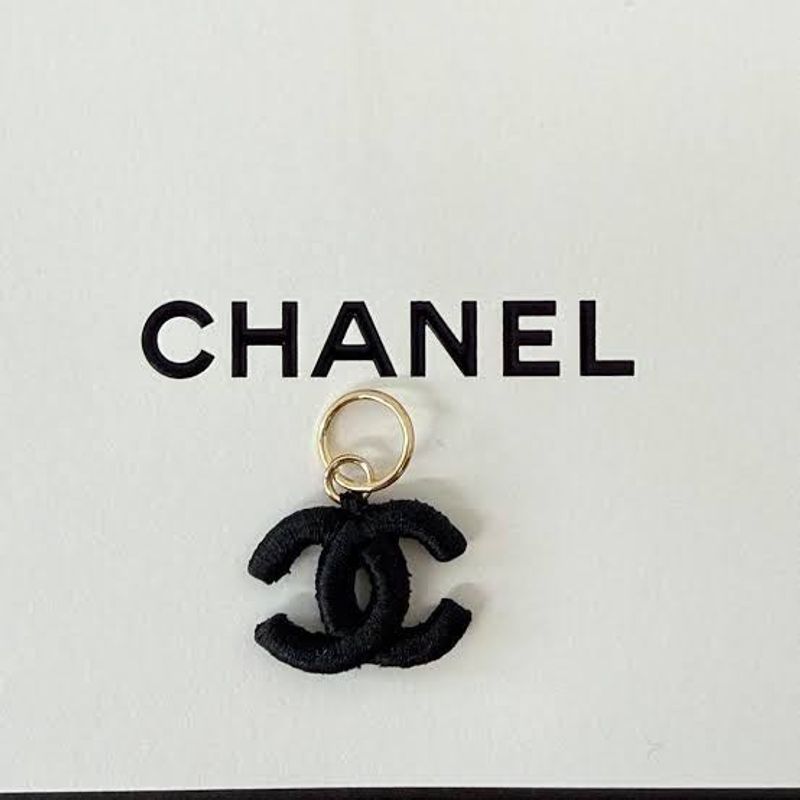 Chanel CC Logo Pendant/Charm check details