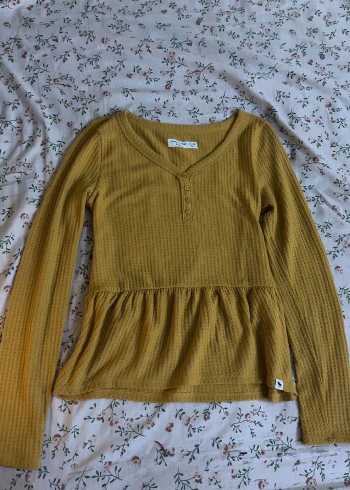 Abercrombie Yellow baby doll Ribbed top