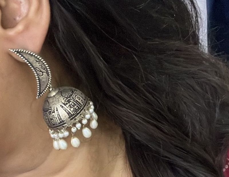 superior quality Antique taj carved Jhumka Earring