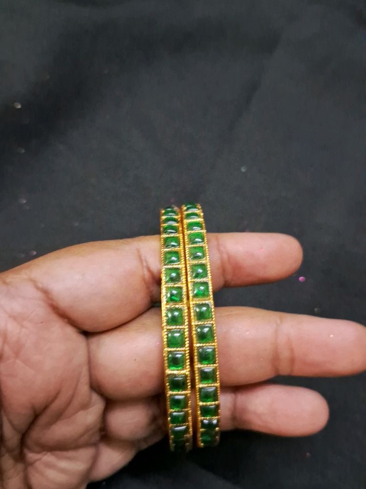 Beautiful Green 💚  Bangles Pair