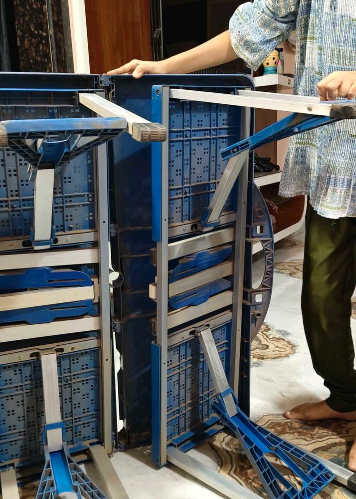 Foldable Table
