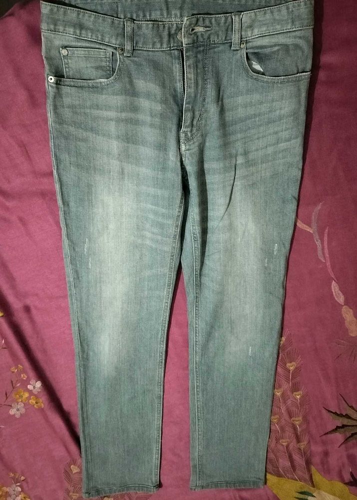 women's Light Wash Distressed Denim Jeans