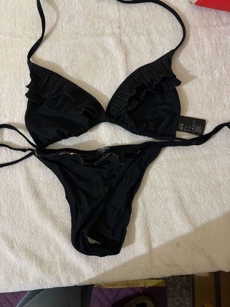 H&amp;M Black Ruffle Bikini Set