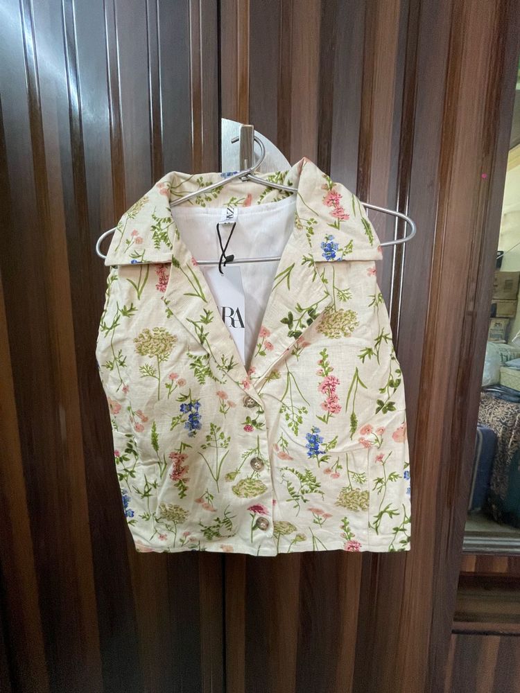 Zara Floral Print Sleeveless Blazer