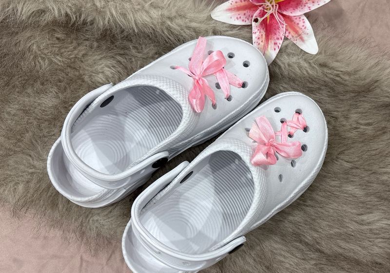 y2K cute ribbon crocs