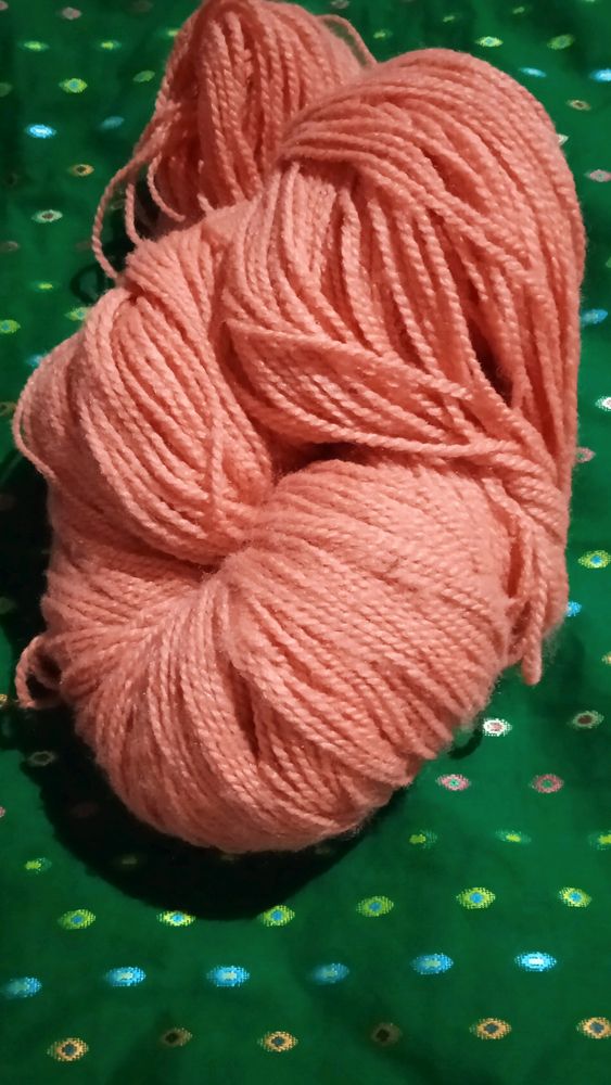 peach colour wool
