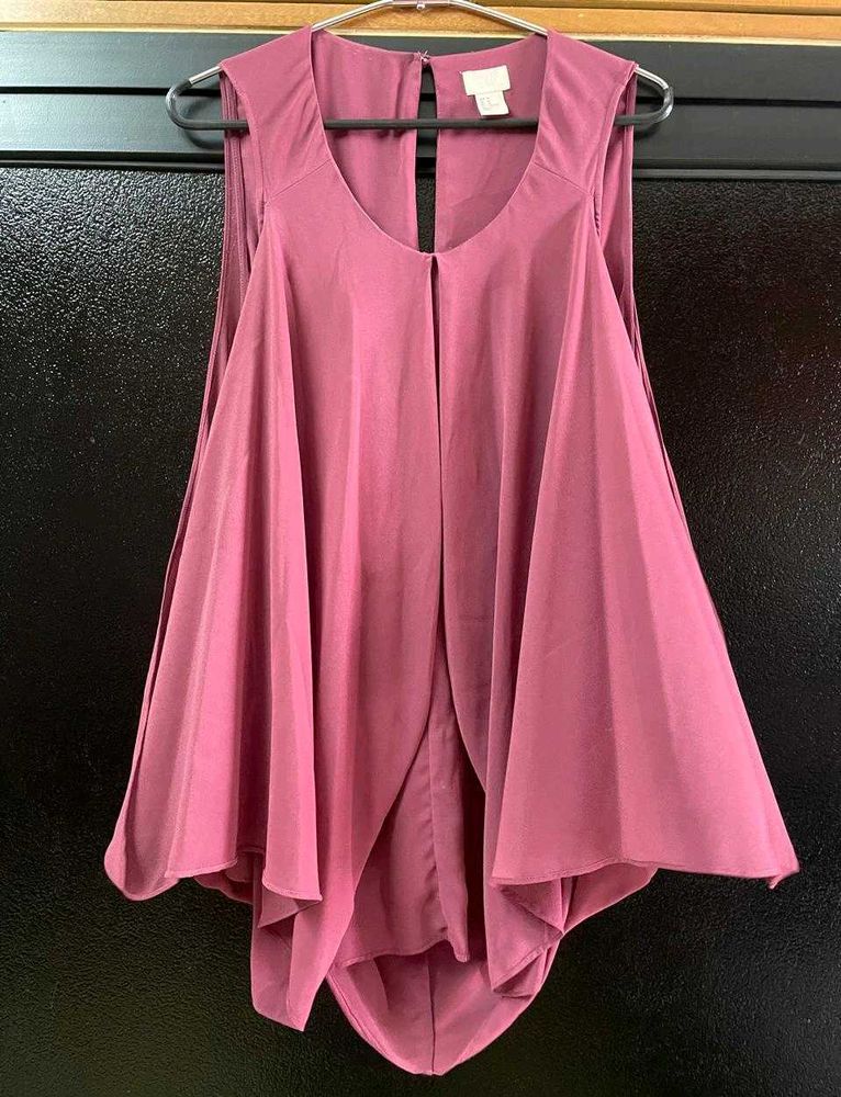 H&amp;M Elegant cape style top 💕