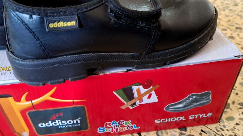 Addison boy schoolShoes 11 size