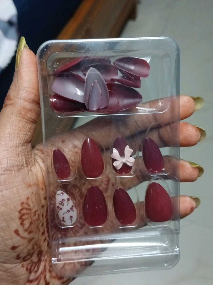 Press on nails pack of 24