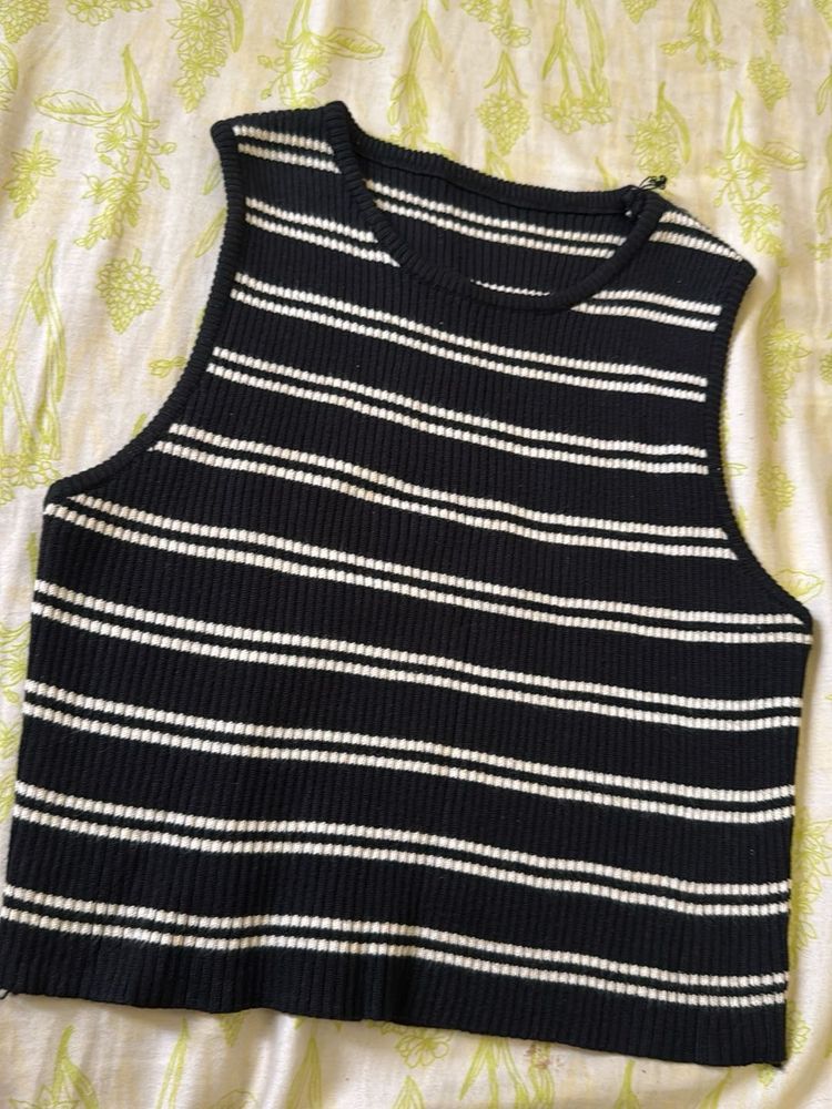 Striped Sleeveless Crop Top