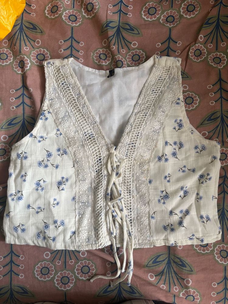 White Floral Lace-Up Crop Top