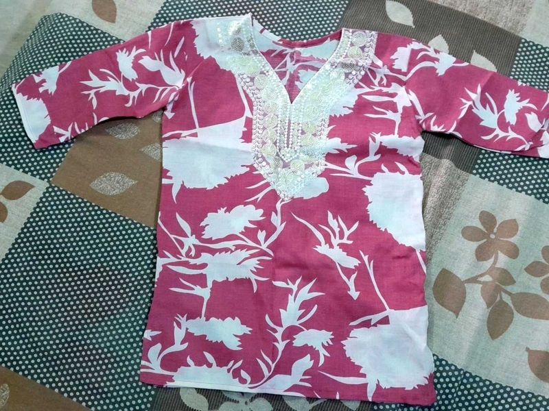 Stylish Pink Floral short kurti